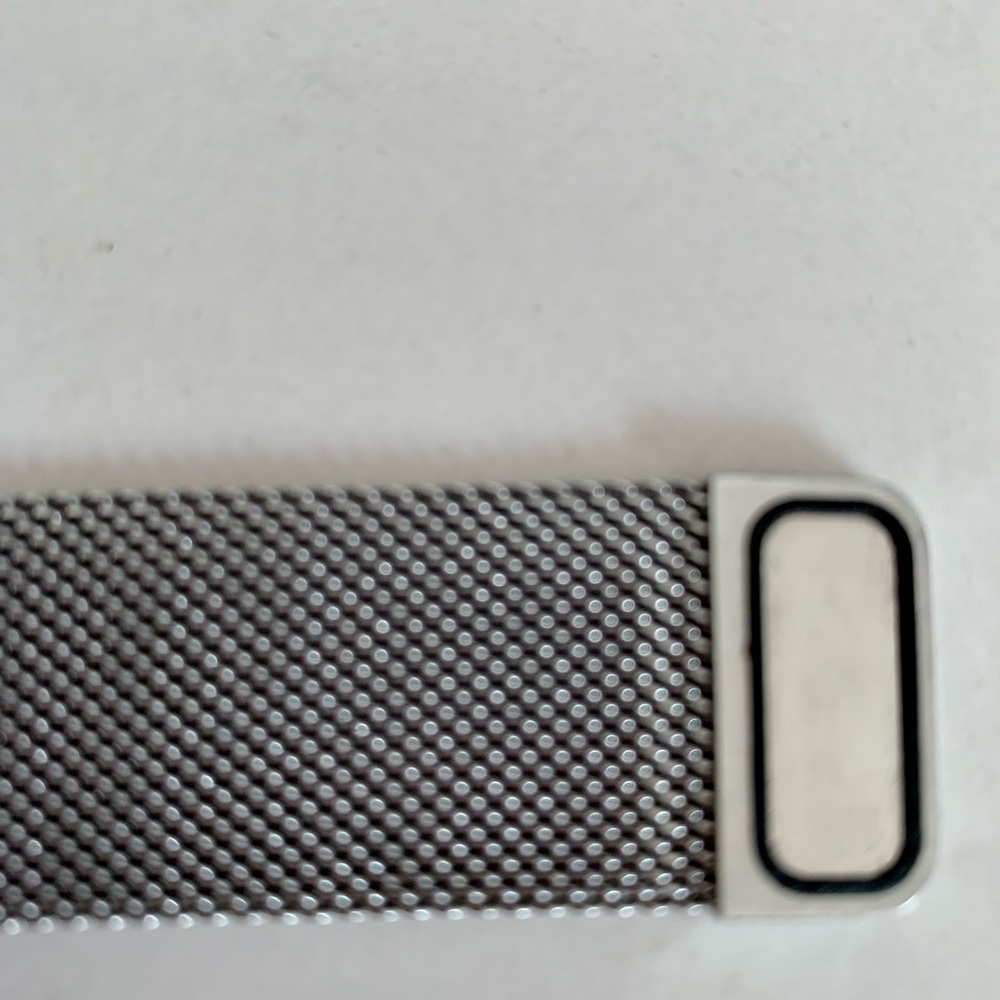 Silver Mesh Apple Watch Band With Magnetic Closure